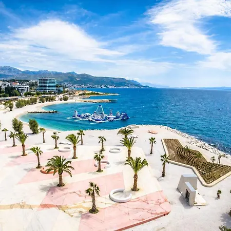 Apartment Blue Horizon Luxury Seafront Apartment-2 Bathrooms, Free Parking, Znjan Split